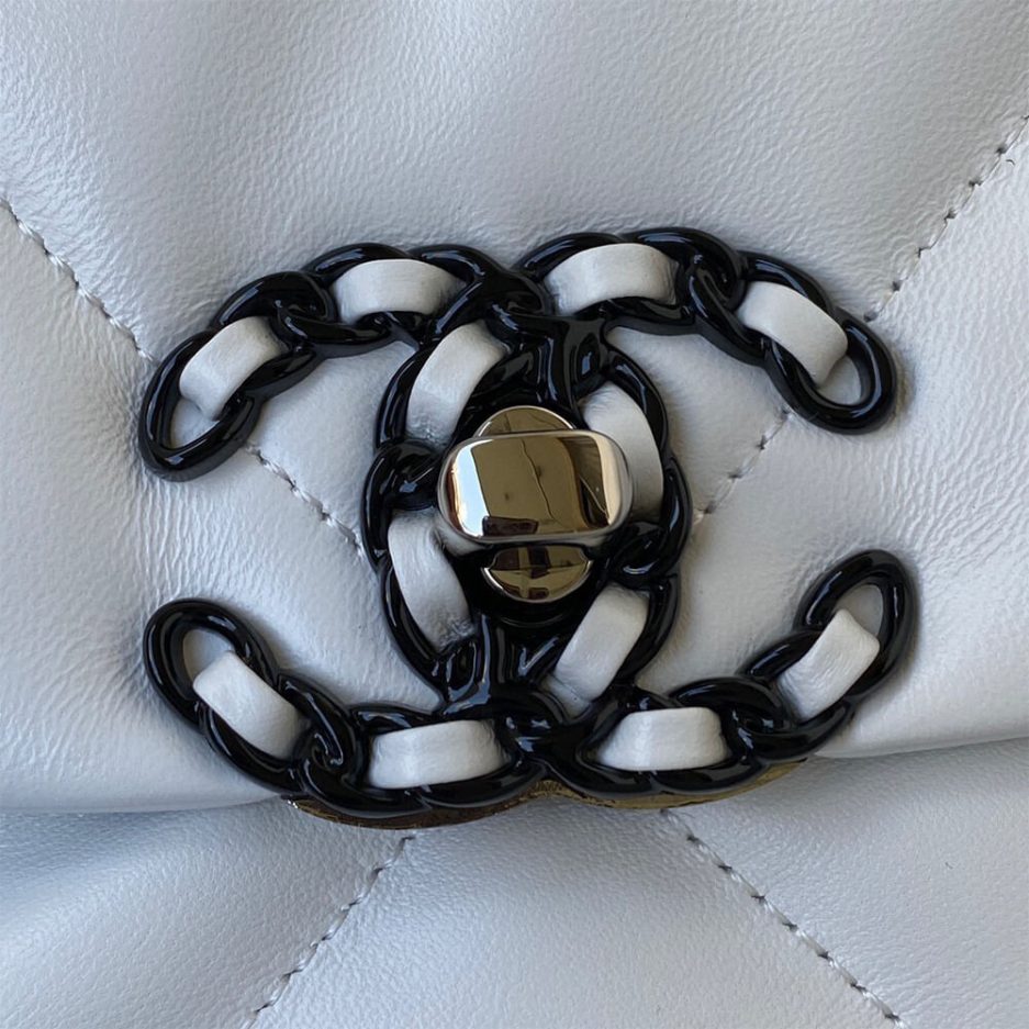 CHANEL 19 HANDBAG