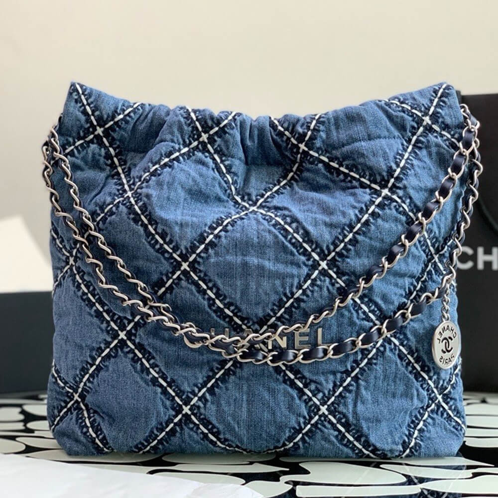 CHANEL 22 HANDBAG