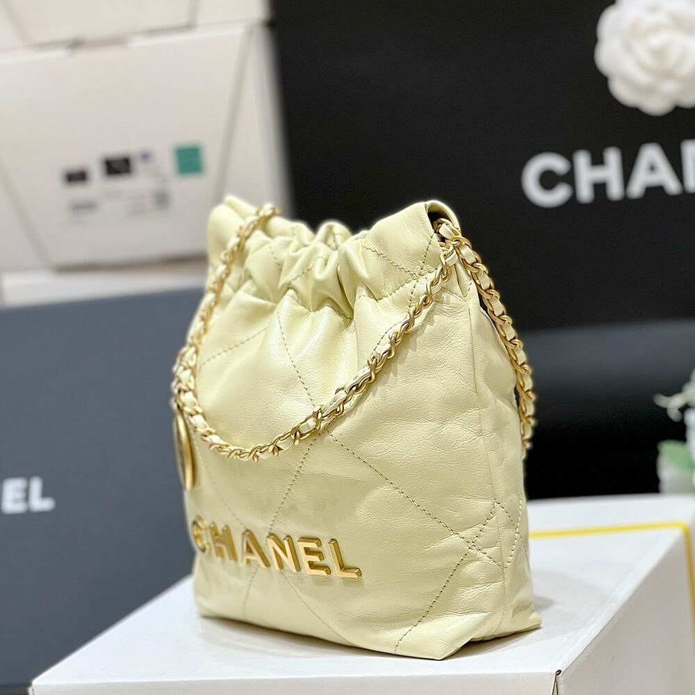 CHANEL 22 HANDBAG