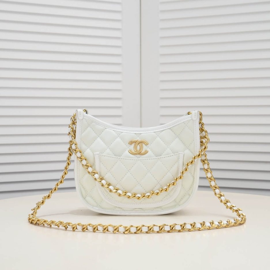 CHANEL HOBO HANDBAG