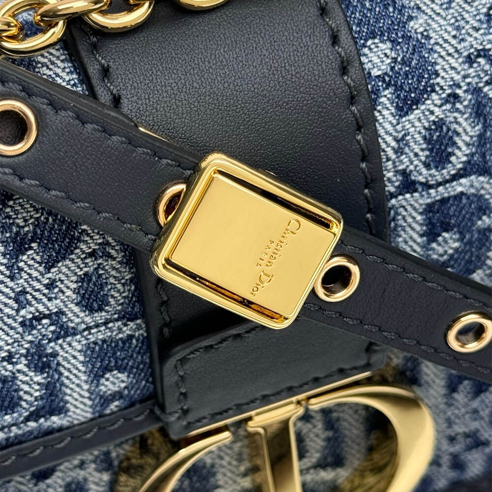 Dior 30 Montaigne East-West Bag with Chain