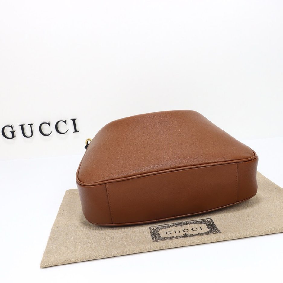 GUCCI DIANA MEDIUM SHOULDER BAG