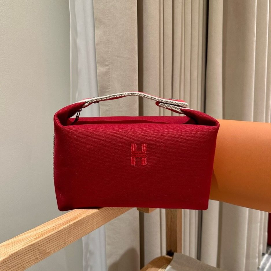 Hermes toiletery bag