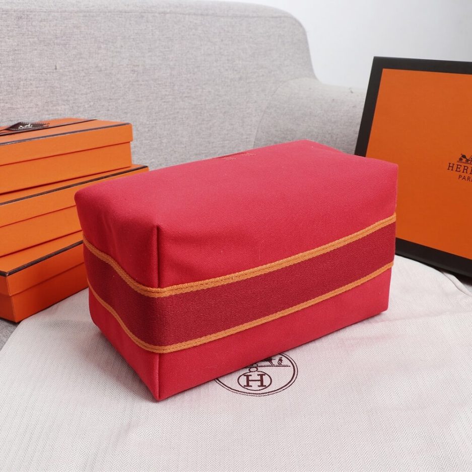 Hermes toiletery bag