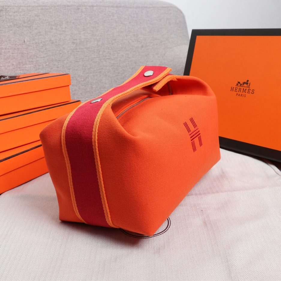 Hermes toiletery bag