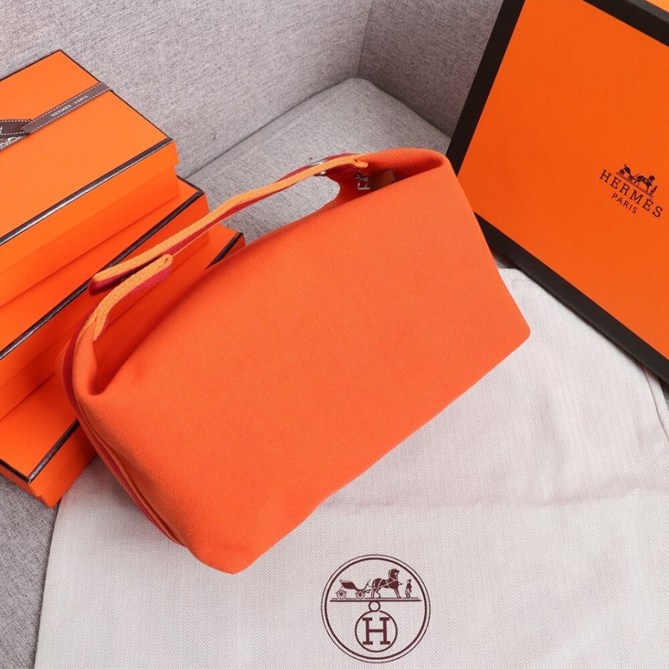 Hermes toiletery bag