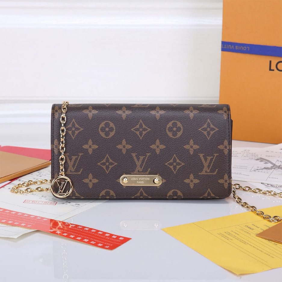 LV Wallet On Chain Lily