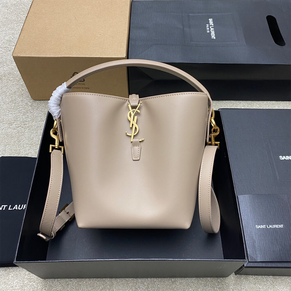 YSL LE 37 small in shiny leather